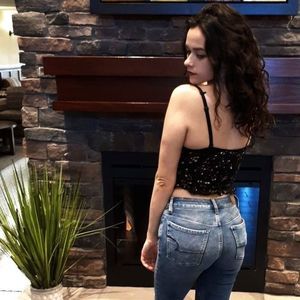 Meet your Posher, Danica